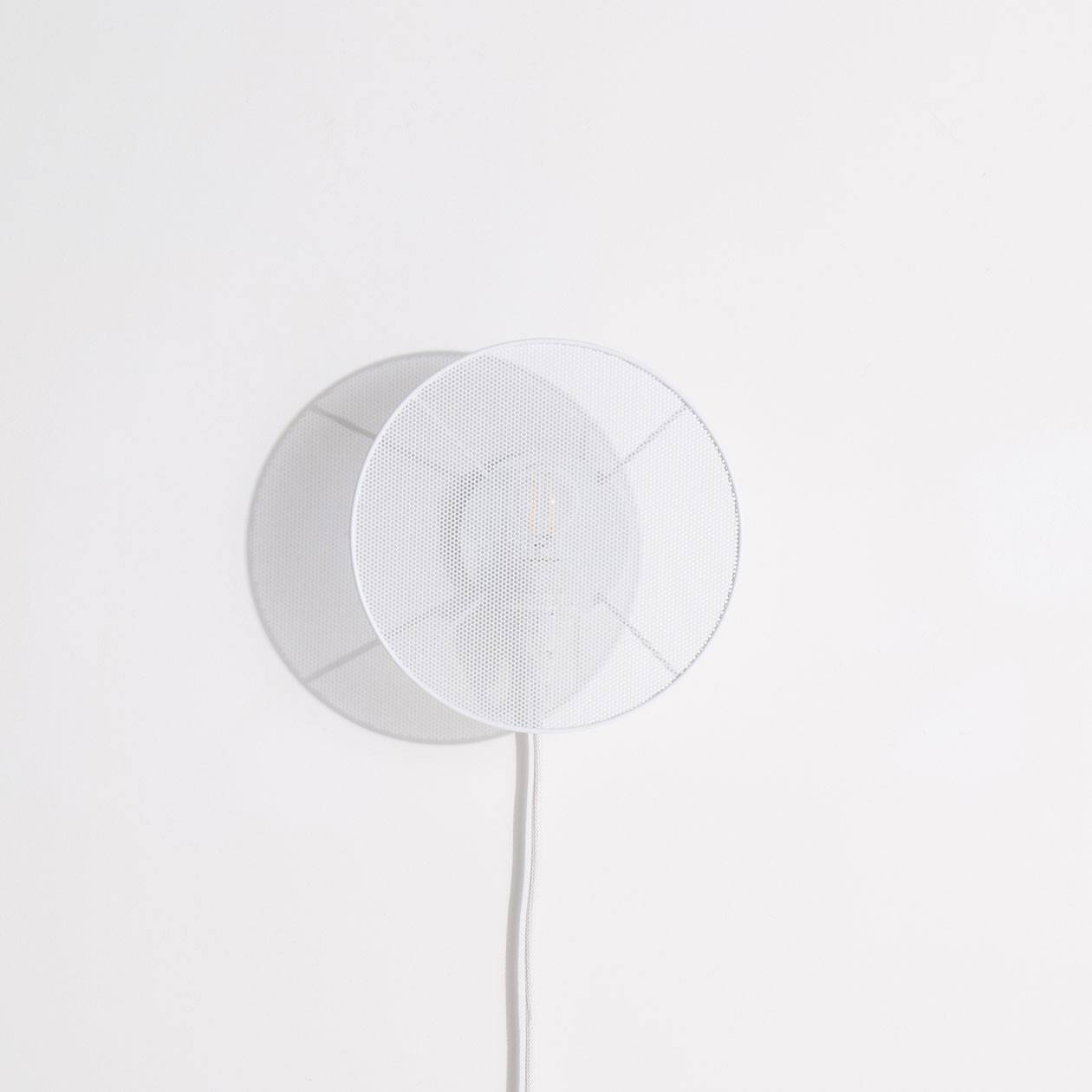 modern-wall-lamp-with-cable-small-grillo-white-elise-fouin